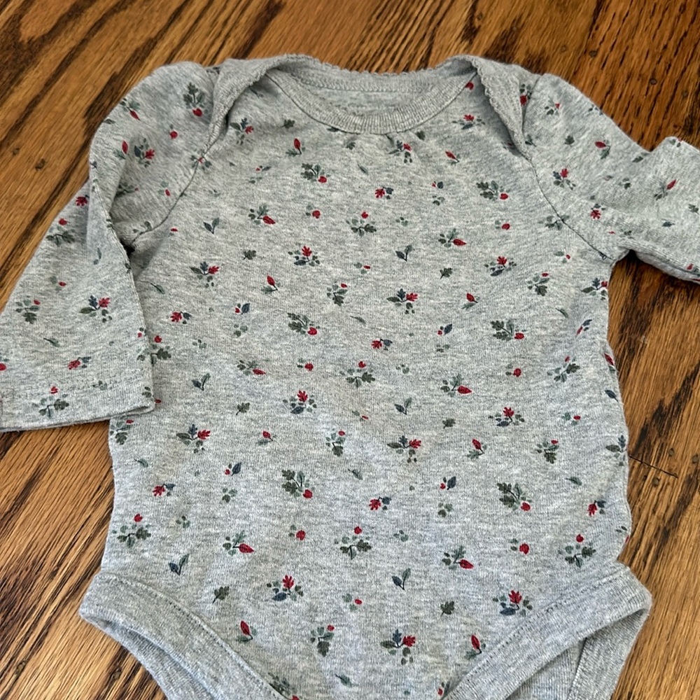 Baby gap classic baby bodysuit